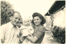 Fritz Hark II. mit seiner Ehefrau Elisabeth Hark und seinem Sohn Fritz Hark III.