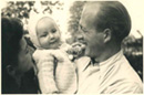 Fritz Hark II. mit seiner Ehefrau Elisabeth Hark und seinem Sohn Fritz Hark III.